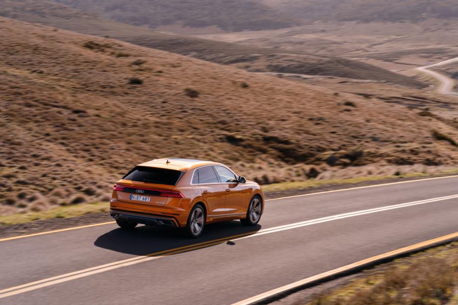  Audi Q8 55 TFSI Quattro S-Line 2018 года  (AU) (фото 21 из 40)